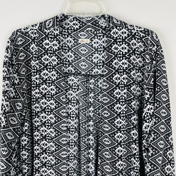 Hollister black white tribal southwest geometric lightweight cardigan top medium - Picture 2 of 9